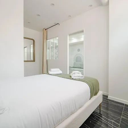 Flat Next To Mairie Des Lilas - Ii * Les Lilas