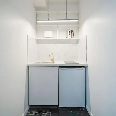 Flat Next To Mairie Des Lilas - Ii *